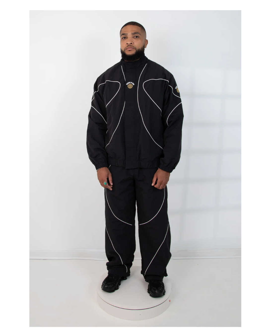 BOW Training Tracksuit Vector